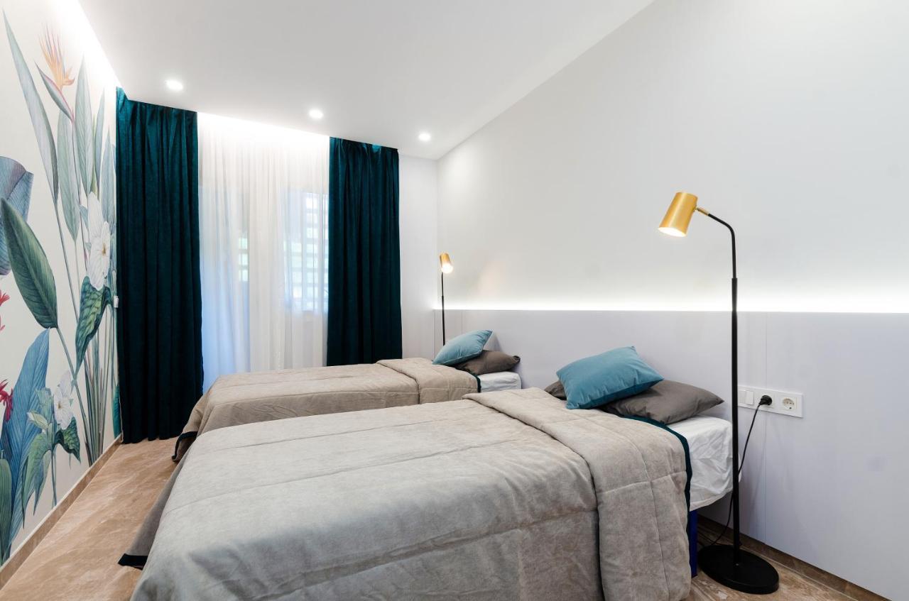 דירות Luxury Blue Coast Seaside Retreat מארבלה מראה חיצוני תמונה