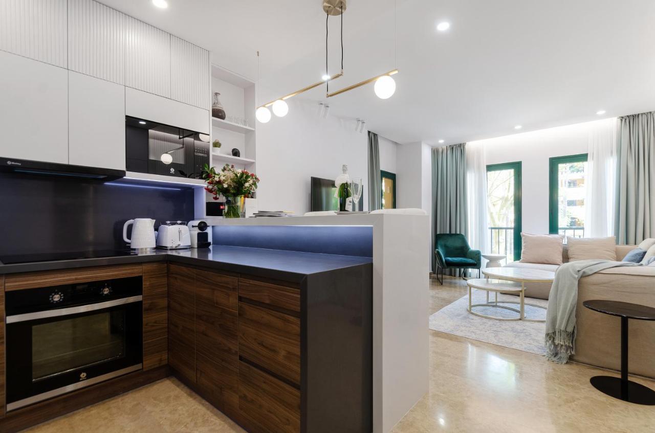 דירות Luxury Blue Coast Seaside Retreat מארבלה מראה חיצוני תמונה