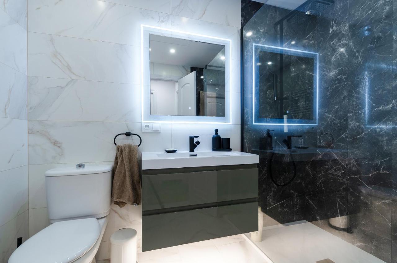 דירות Luxury Blue Coast Seaside Retreat מארבלה מראה חיצוני תמונה
