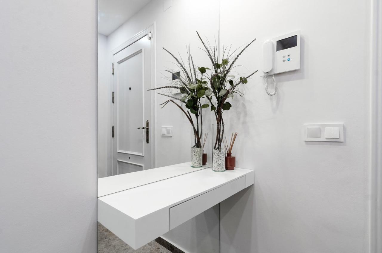 דירות Luxury Blue Coast Seaside Retreat מארבלה מראה חיצוני תמונה