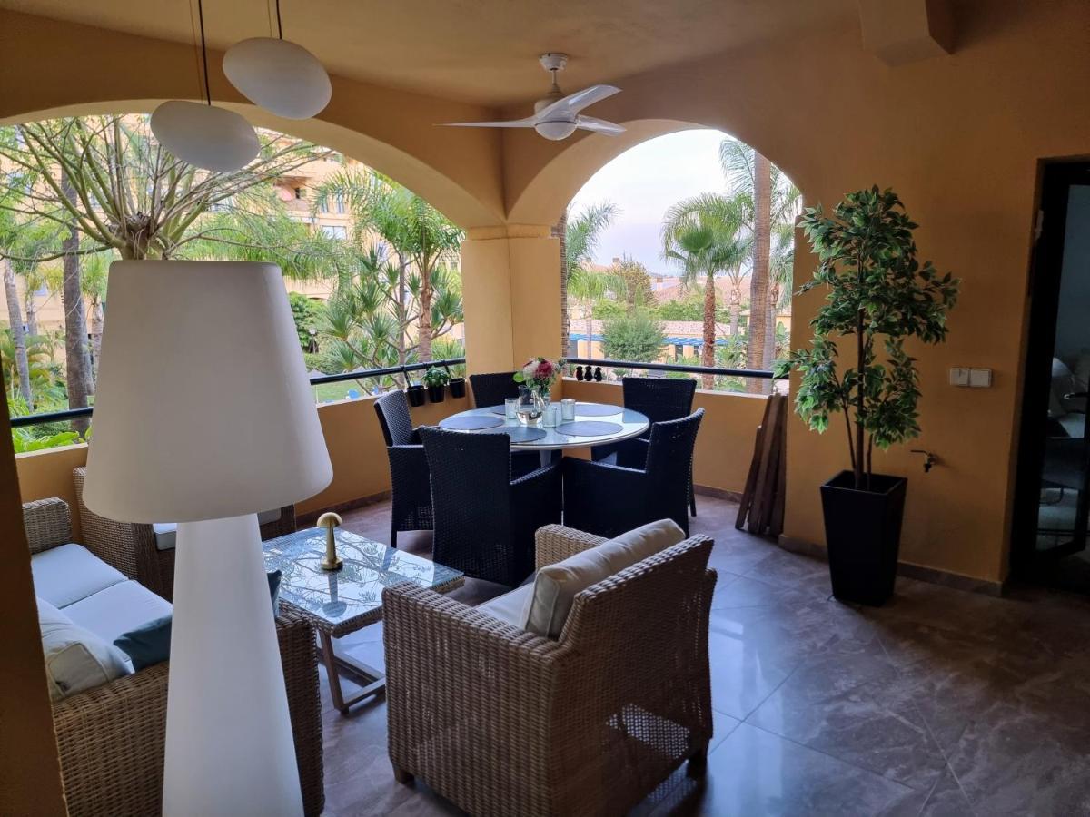 דירות Luxury Blue Coast Seaside Retreat מארבלה מראה חיצוני תמונה