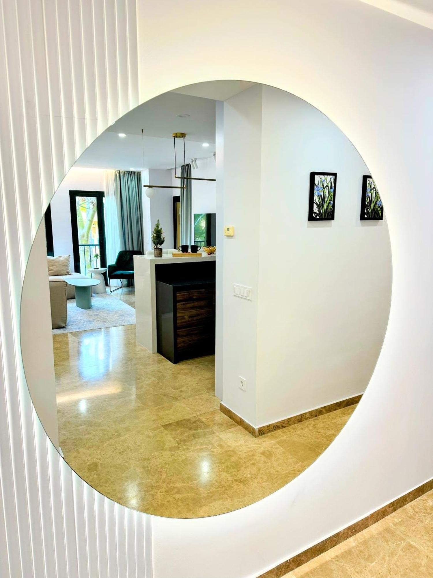דירות Luxury Blue Coast Seaside Retreat מארבלה מראה חיצוני תמונה
