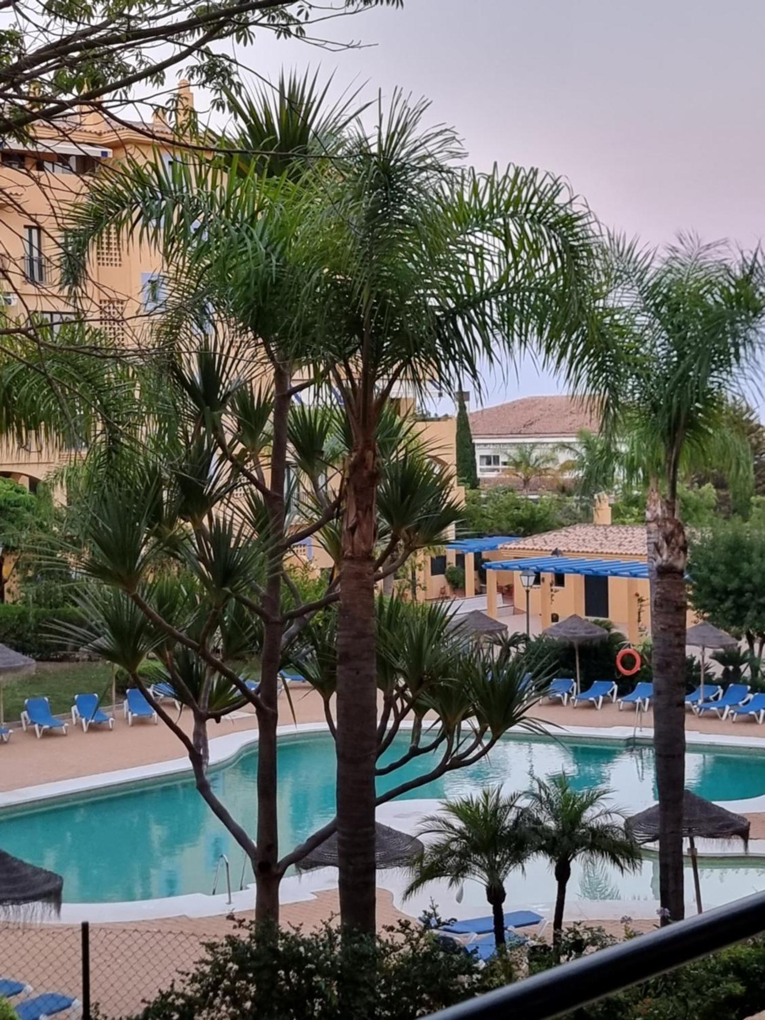 דירות Luxury Blue Coast Seaside Retreat מארבלה מראה חיצוני תמונה